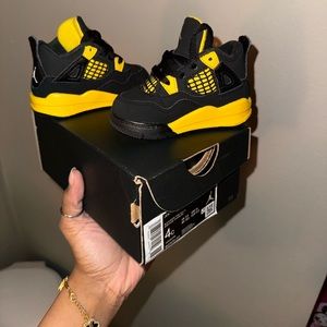 Jordan 4s
